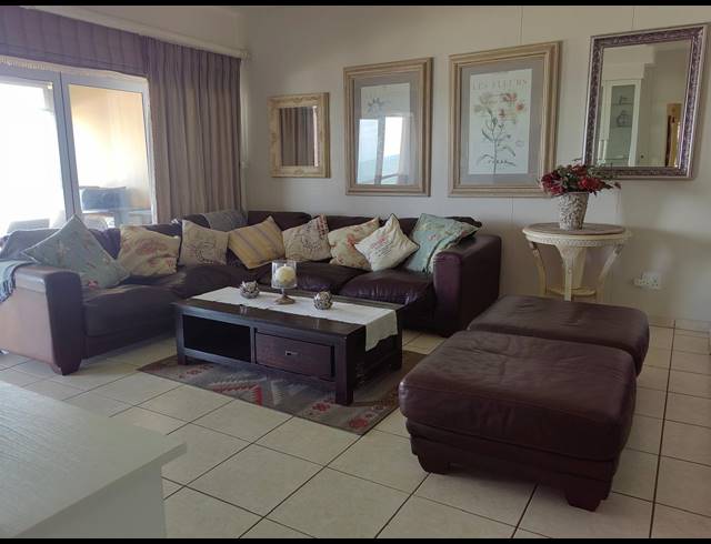 4 BEDROOM APARTMENT FOR SALE IN LAWRENCE ROCKS